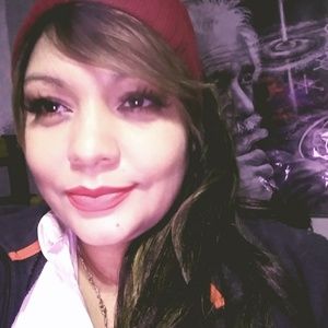 Meet your Posher, Lynda